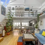 Paris Super Loft Overtop